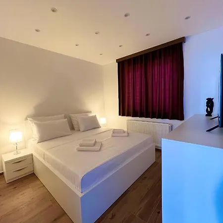 Zrina - アパート トロギール