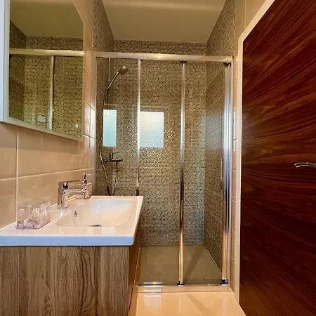 Zrina - トロギール