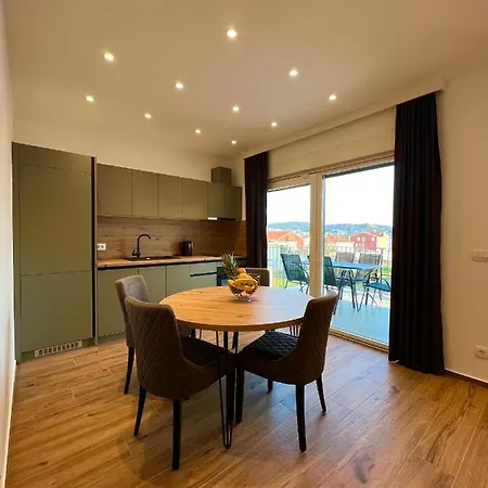 Zrina - アパート