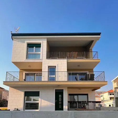 Apartment Zrina - *