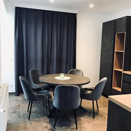 Zrina - * トロギール