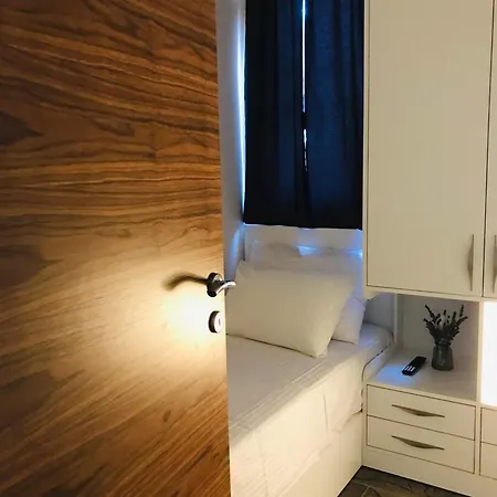 Zrina - Трогир