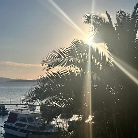 Zrina - アパート