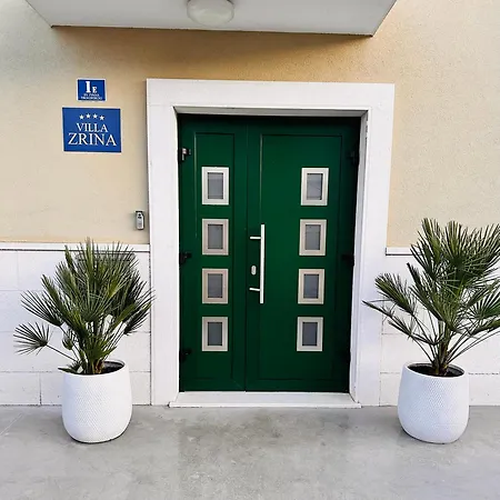 アパート Zrina -