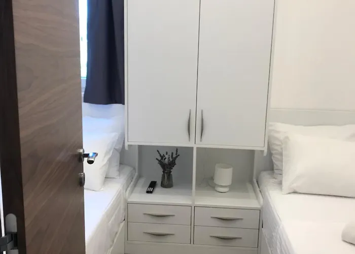 Zrina - アパート *