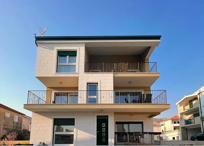 Διαμέρισμα Zrina - *
